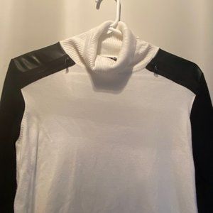 Conrad C Collection turtleneck